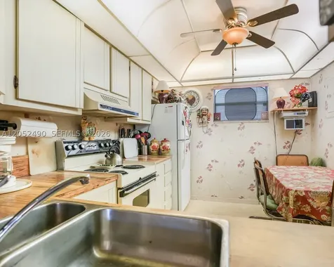 3930 Inverrary Boulevard Lauderhill FL 33319