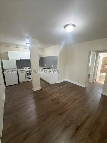 542 NW 8th Street Miami FL 33136