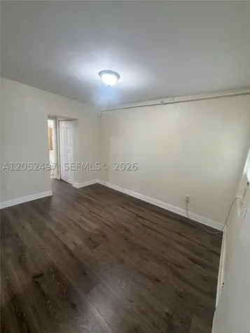 542 NW 8th Street Miami FL 33136