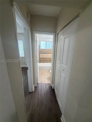 542 NW 8th Street Miami FL 33136