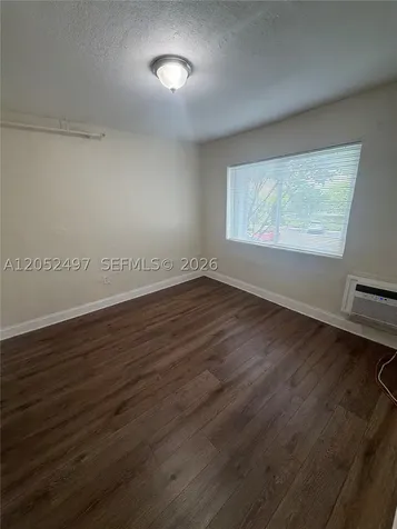 542 NW 8th Street Miami FL 33136