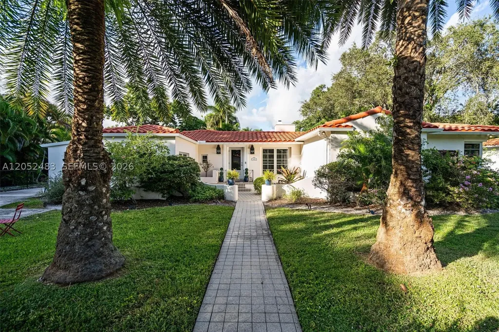 935 NE 72nd Terrace Miami FL 33138