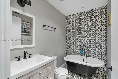 935 NE 72nd Terrace Miami FL 33138
