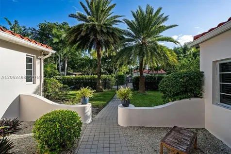935 NE 72nd Terrace Miami FL 33138
