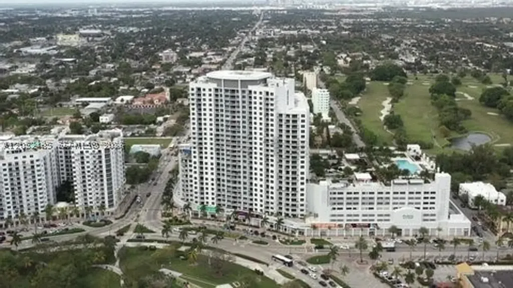 1830 Cleveland Street Hollywood FL 33020