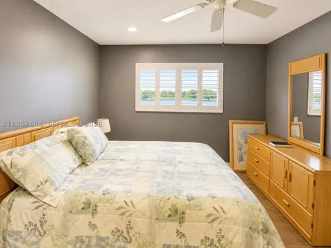 437 Prestwick Lane Palm Beach Gardens FL 33418