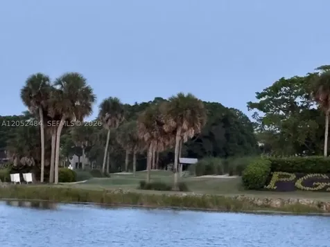 437 Prestwick Lane Palm Beach Gardens FL 33418