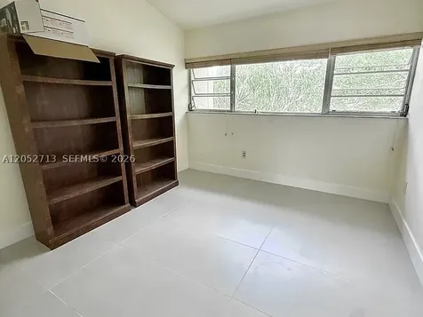 14293 Kendale Lakes Circle Miami FL 33183