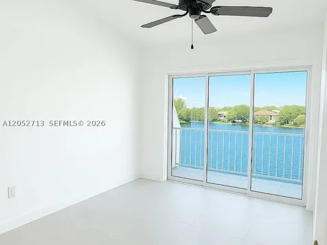 14293 Kendale Lakes Circle Miami FL 33183