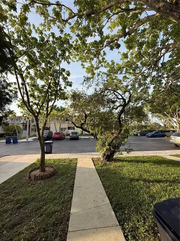 14293 Kendale Lakes Circle Miami FL 33183
