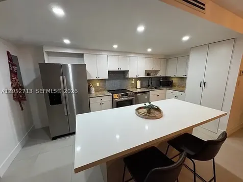 14293 Kendale Lakes Circle Miami FL 33183