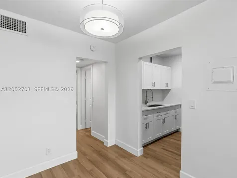 230 SW 11th Avenue Hallandale Beach FL 33009