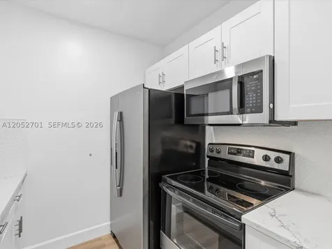 230 SW 11th Avenue Hallandale Beach FL 33009