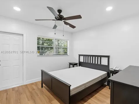 230 SW 11th Avenue Hallandale Beach FL 33009