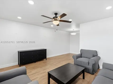 230 SW 11th Avenue Hallandale Beach FL 33009