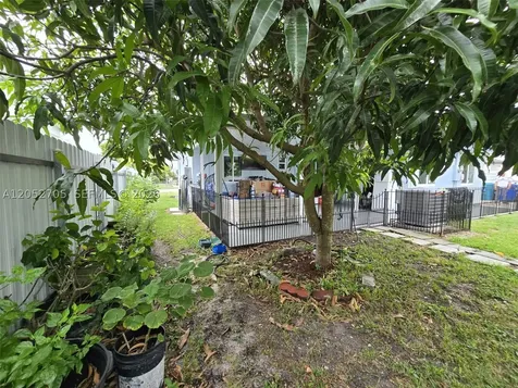 3445 NW 81st Terrace Miami FL 33147