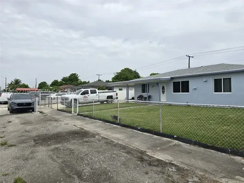 3445 NW 81st Terrace Miami FL 33147