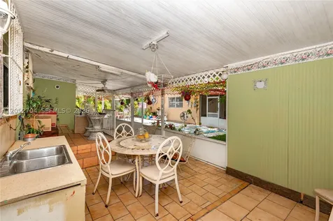 225 E 43rd Street Hialeah FL 33013