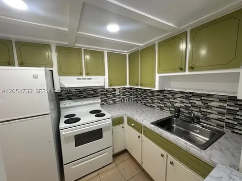 1015 NW 45th Avenue Miami FL 33126