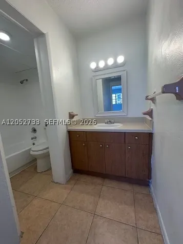 1015 NW 45th Avenue Miami FL 33126