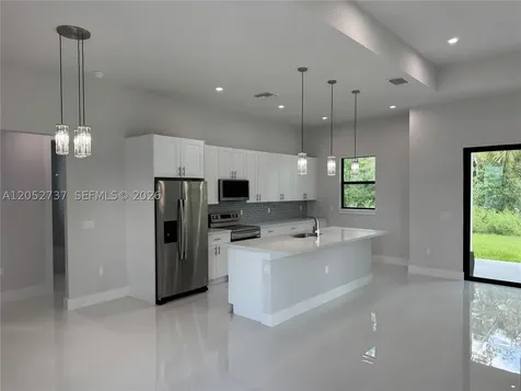 4518 6th Avenue SE Naples FL 34117
