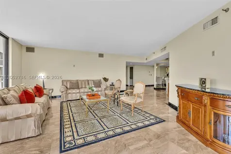 20281 E Country Club Drive Aventura FL 33180
