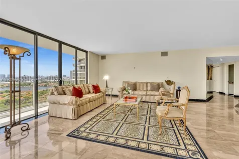 20281 E Country Club Drive Aventura FL 33180