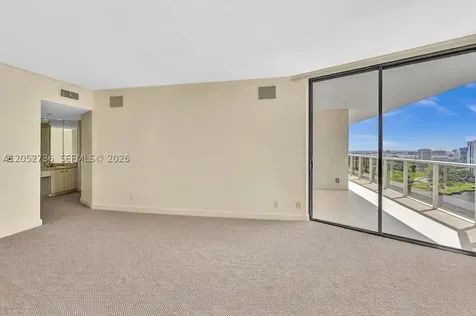 20281 E Country Club Drive Aventura FL 33180