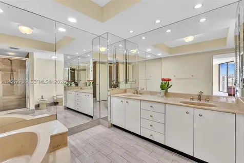20281 E Country Club Drive Aventura FL 33180