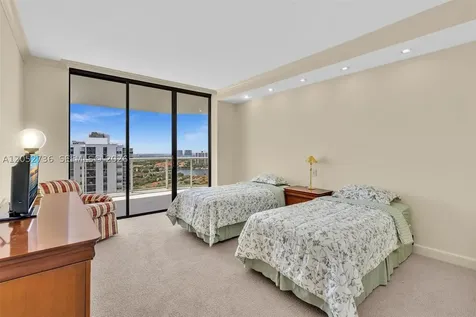 20281 E Country Club Drive Aventura FL 33180