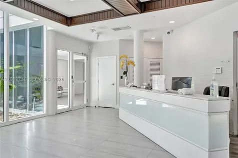 20281 E Country Club Drive Aventura FL 33180