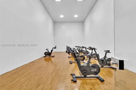 20281 E Country Club Drive Aventura FL 33180