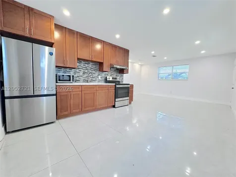 940 NW 32nd Court Miami FL 33125