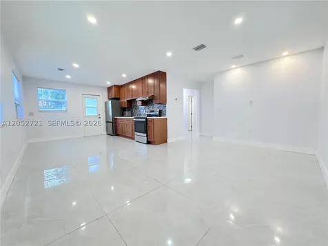 940 NW 32nd Court Miami FL 33125