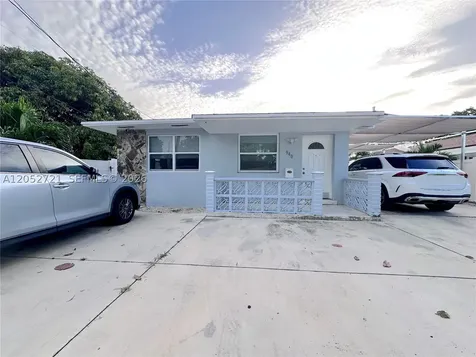 940 NW 32nd Court Miami FL 33125