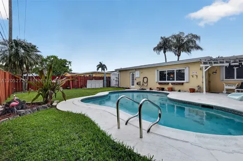 6361 Scott Street Hollywood FL 33024