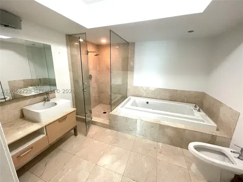 218 SE 14th Street Miami FL 33131