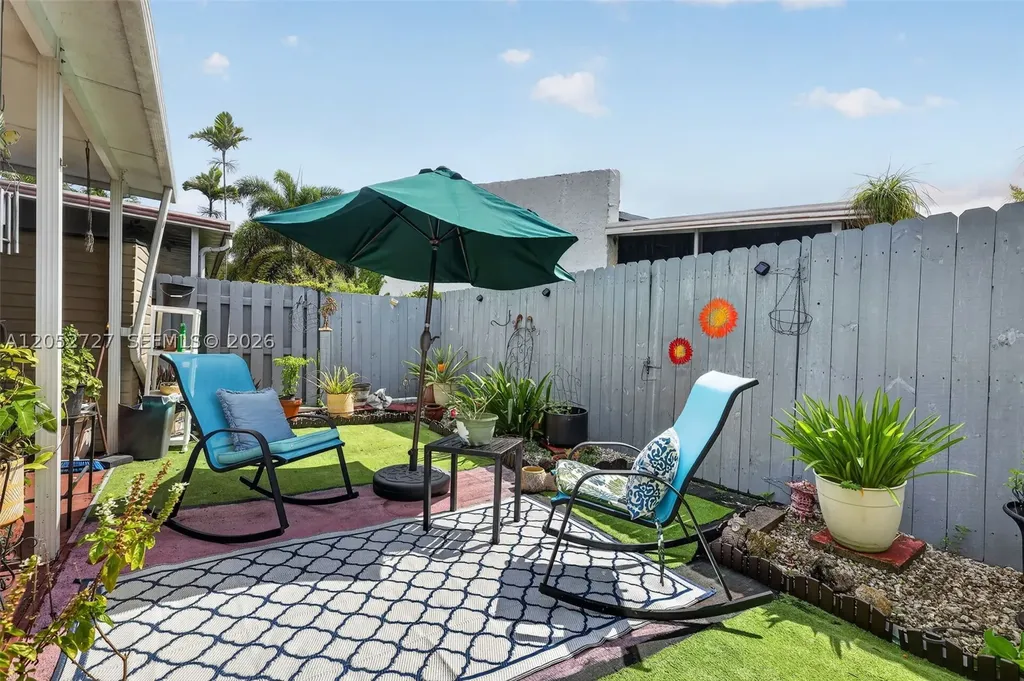 2377 N 37th Avenue Hollywood FL 33021
