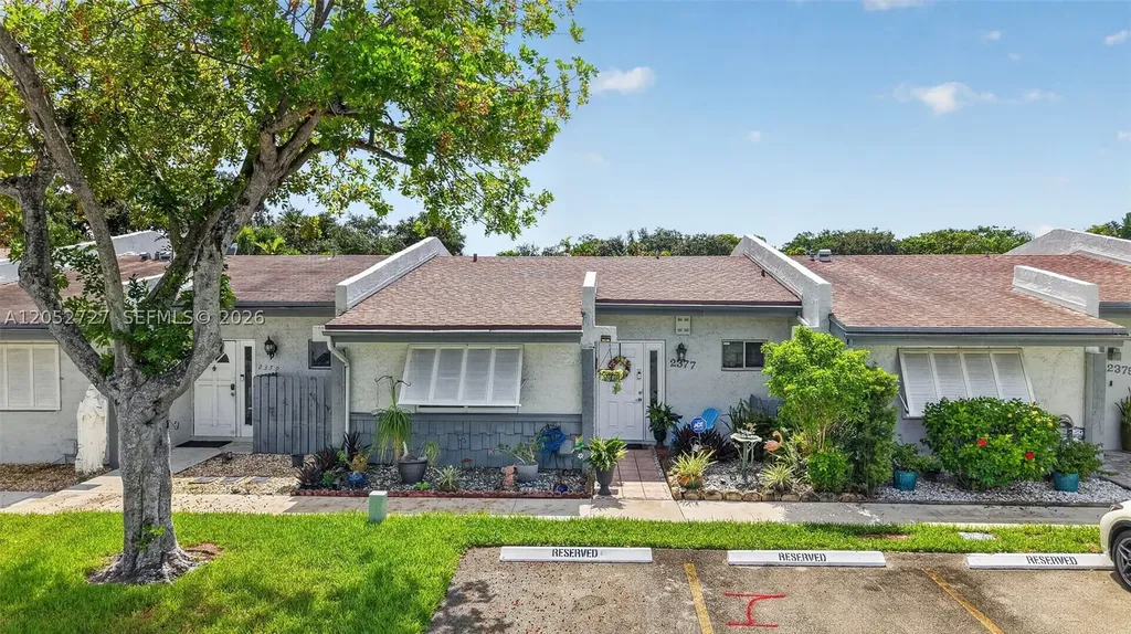 2377 N 37th Avenue Hollywood FL 33021
