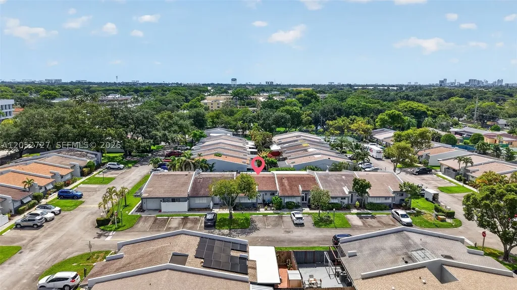2377 N 37th Avenue Hollywood FL 33021