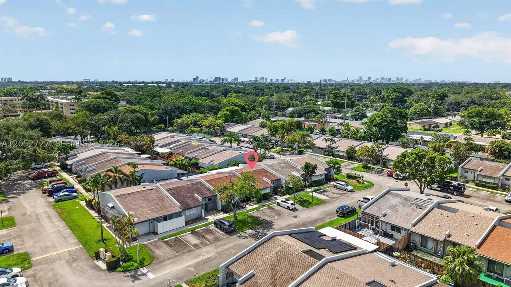 2377 N 37th Avenue Hollywood FL 33021