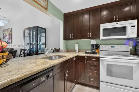 2377 N 37th Avenue Hollywood FL 33021