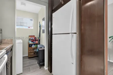 2377 N 37th Avenue Hollywood FL 33021
