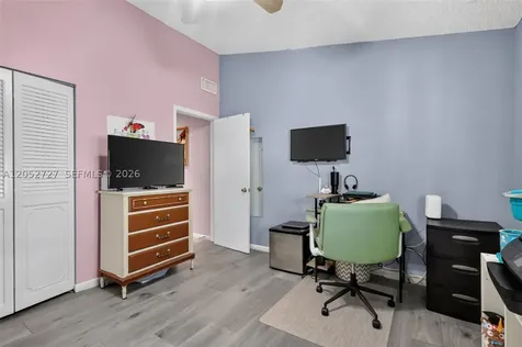 2377 N 37th Avenue Hollywood FL 33021