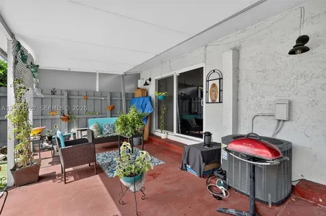 2377 N 37th Avenue Hollywood FL 33021