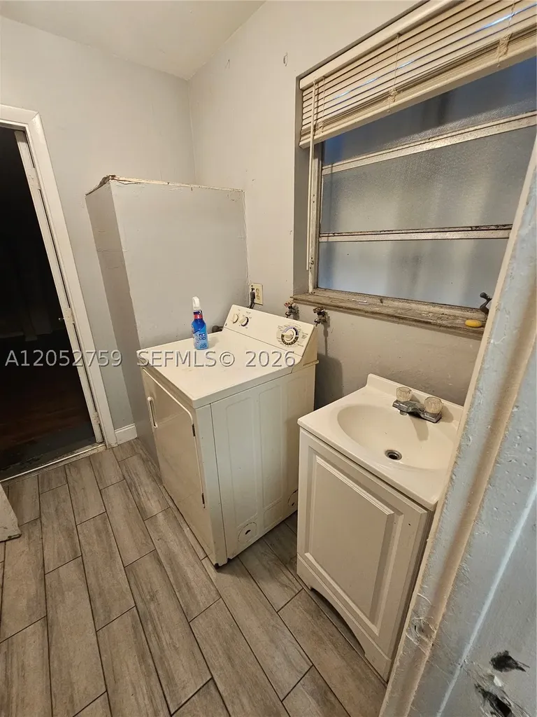 722 S E Street Lake Worth FL 33460