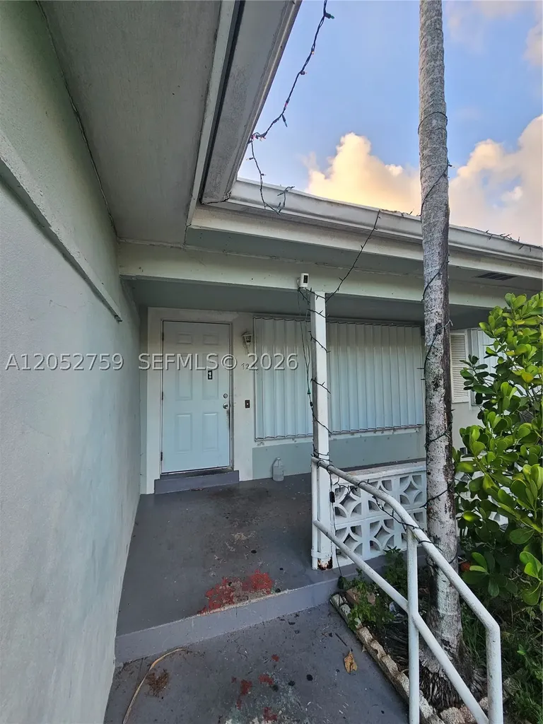 722 S E Street Lake Worth FL 33460