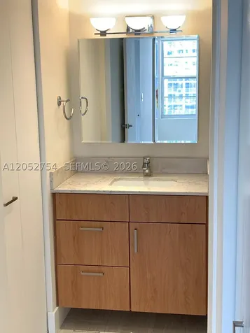 2899 Collins Avenue Miami Beach FL 33140