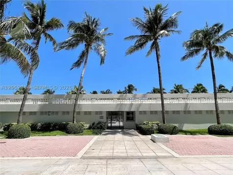 2899 Collins Avenue Miami Beach FL 33140