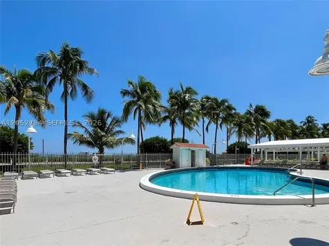 2899 Collins Avenue Miami Beach FL 33140